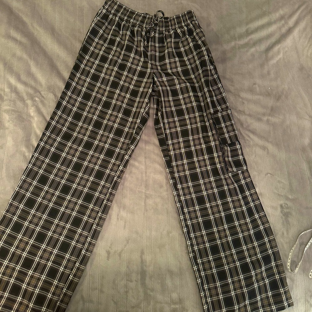 Plaid cargo wide leg pant